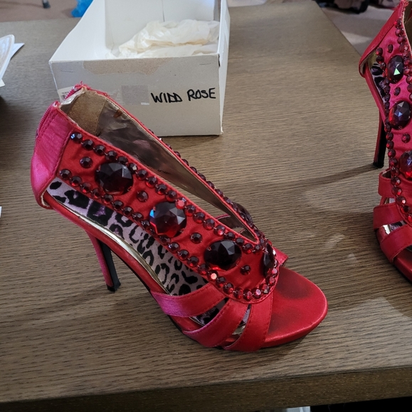 COPY - Wild Rose Open Toe - Picture 3 of 11